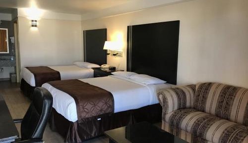 Queen Room with Two Queen Beds - Non-Smoking