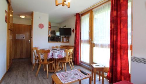 Apartment (4 Adults)