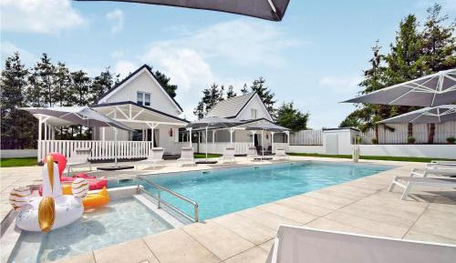 Two-Bedroom Holiday Home