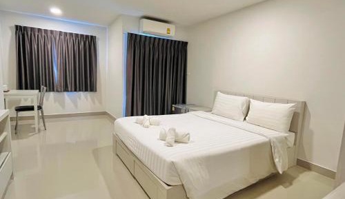 Queen Room