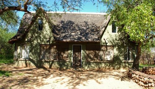 Four-Bedroom Chalet - Ndlovu Camp