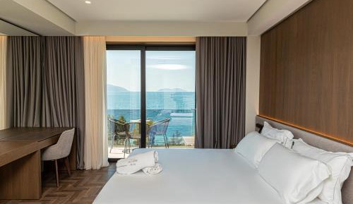 Superior Triple Room with Sea View
