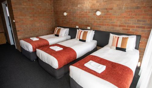Moama Motel Triple Room