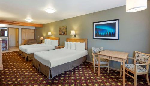 Queen Room with Two Queen Beds - Non-Smoking