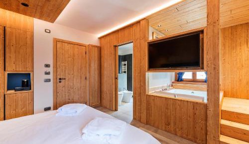 Double Room with Spa Bath
