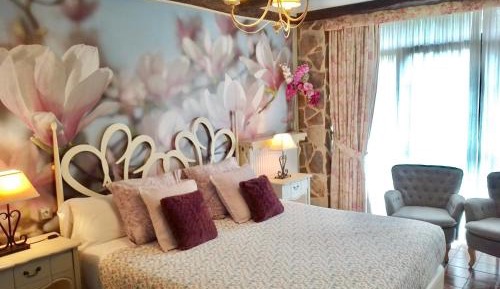 Family Two-Bedroom Suite with Jacuzzi