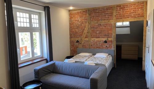 Deluxe Family Room