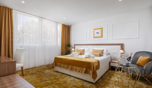 Comfort Double or Twin Room with City View