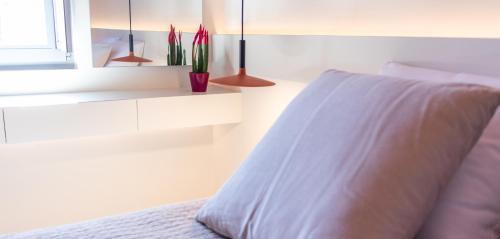 Novel Single Room