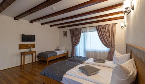 Triple Room with Garden View