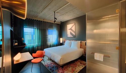 Standard King Room