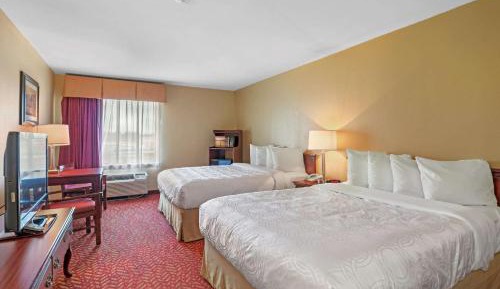 Queen Room with Two Queen Beds - Non-Smoking