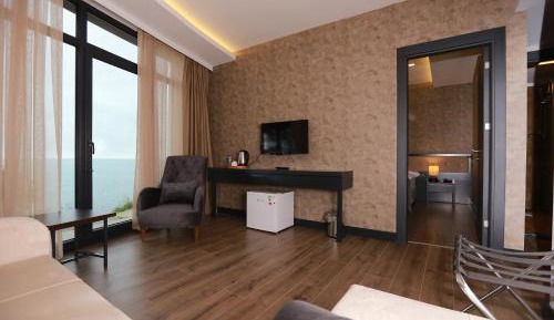 Suite with Sea View