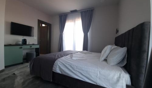 King Room with Mountain View