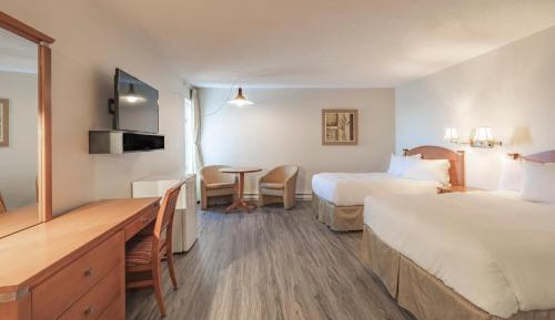 Double Room with Two Double Beds - Sea View First Floor