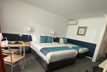 Standard Queen Room