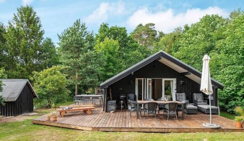 Three-Bedroom Holiday Home 