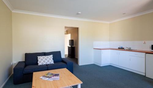 One-Bedroom Spa Apartment with Queen Bed