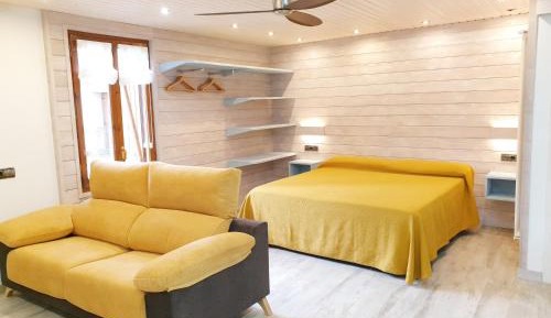 Studio (2 Adults)