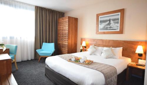 Double Room with Queen Size Bed