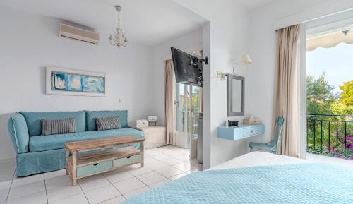 Triple Room with Garden View