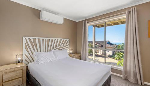 One-Bedroom Apartment with Garden View