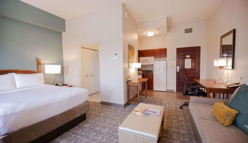 Queen Studio Suite with Roll-In Shower - Mobility/Hearing Accessible