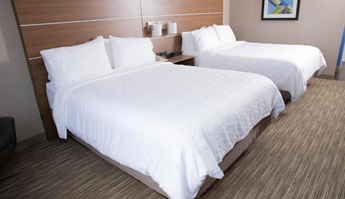 Standard Room with Two Queen Beds