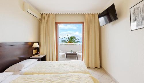 Double or Twin Room with Sea View