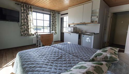 Double or Twin Room with Lake View