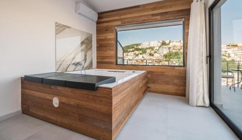 Double Room with Balcony and Sea View