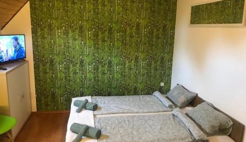 Standard Twin Room with Garden View