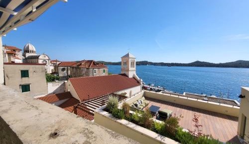 Apartment with Sea View