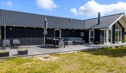 Four-Bedroom Holiday Home