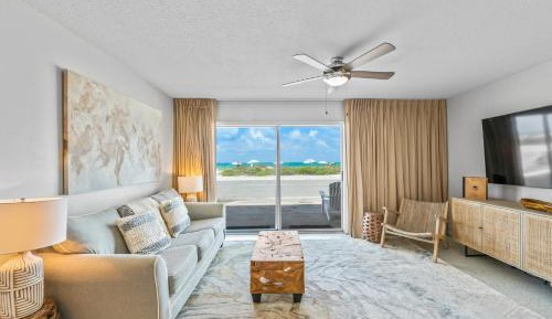 Beachfront 2 Bedroom Suite