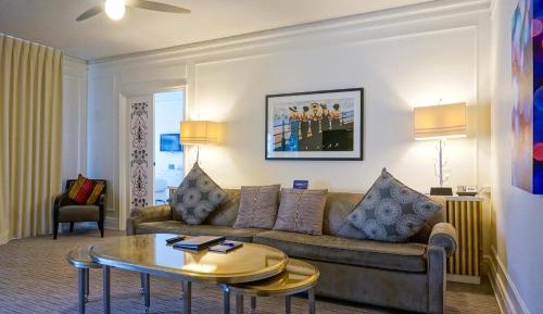 One-Bedroom Suite with Balcony