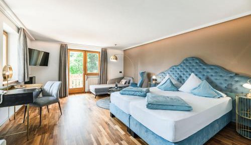 Deluxe Double or Twin Room with Balcony