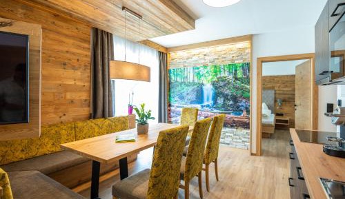 One-Bedroom Deluxe Apartment