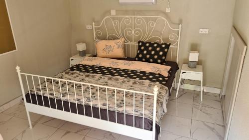 Deluxe Room (2 Adults + 1 Child)