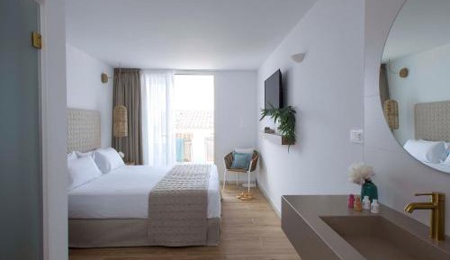 Luxury Triple Room