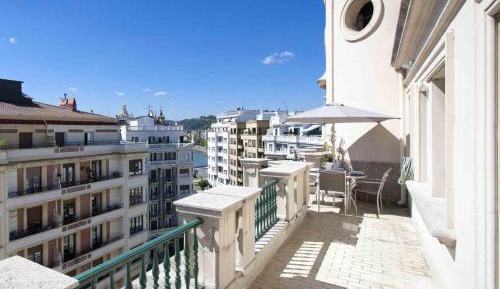 Apartment with Terrace