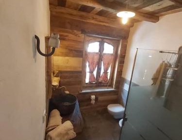 Deluxe Double Room with Shower