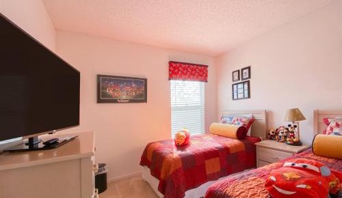 Three-Bedroom Holiday Home 