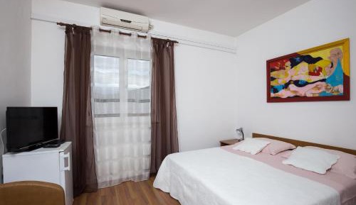 Double or Twin Room with Balcony and Sea View