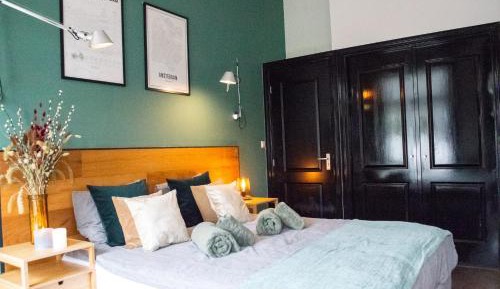 King Room with Spa Bath