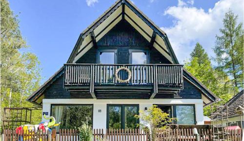 Three-Bedroom Holiday Home 
