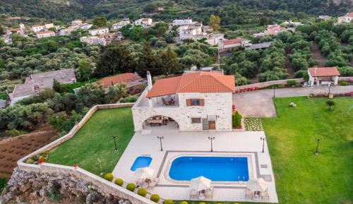 Villa with Private Heated Pool