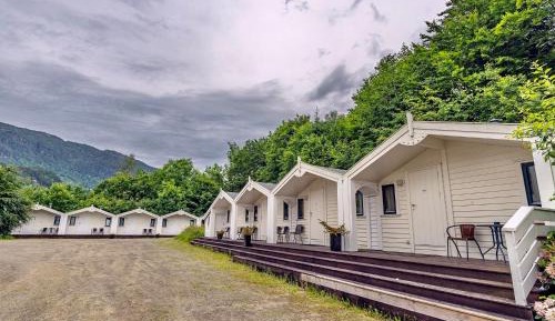 Cottage (4 Adults)