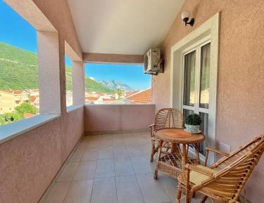 Superior Double or Twin Room with Mountain View