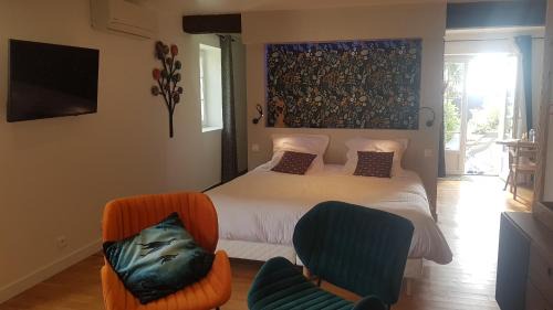 Deluxe King Suite